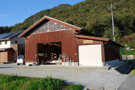 八重工務店の仕事場